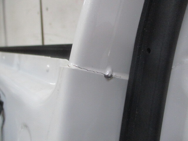 トヨタ エスクァイア ハイブリッド DAA-ZWR80G フロント右ドアパネル 070 67001-28250 ＊個人宅配送不可＊_画像9