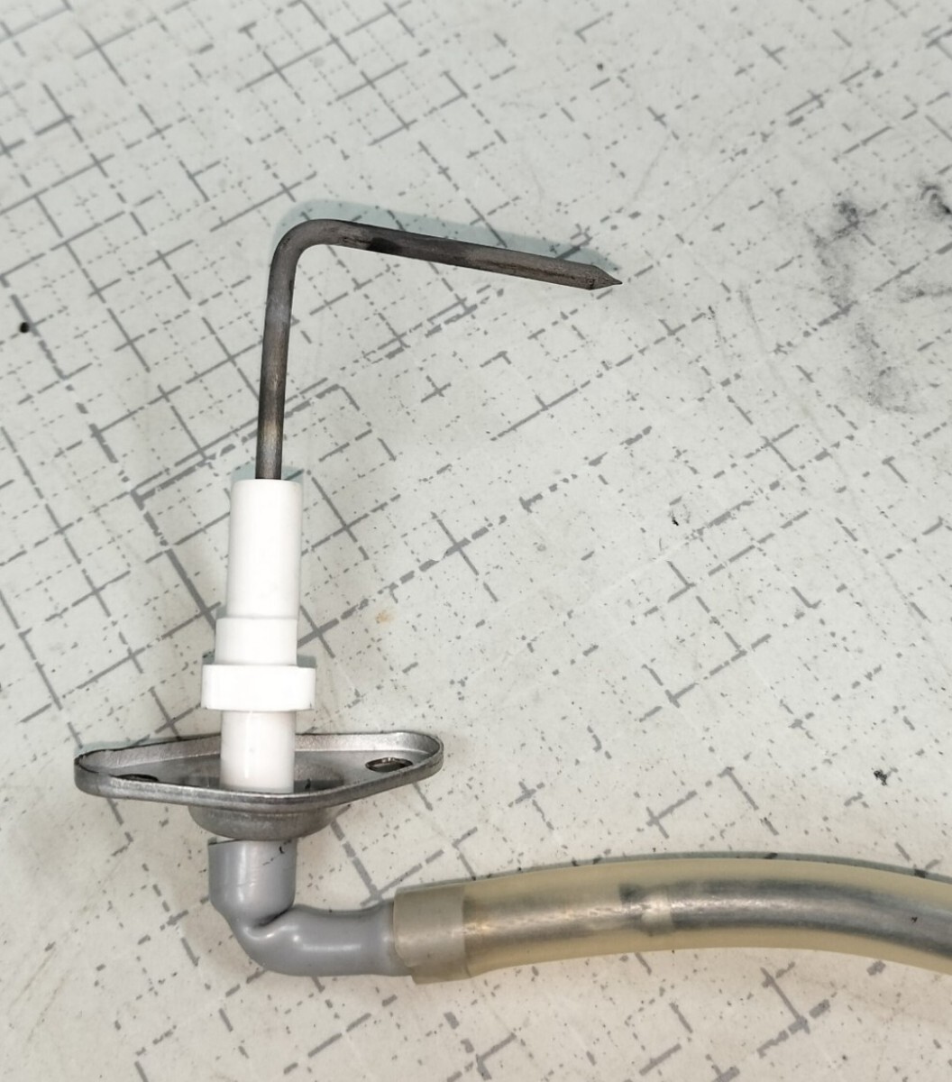 9-[ストーブ]點(diǎn)火トランス/イグナイタ/スパーカー/661025/AC100v/中古部品