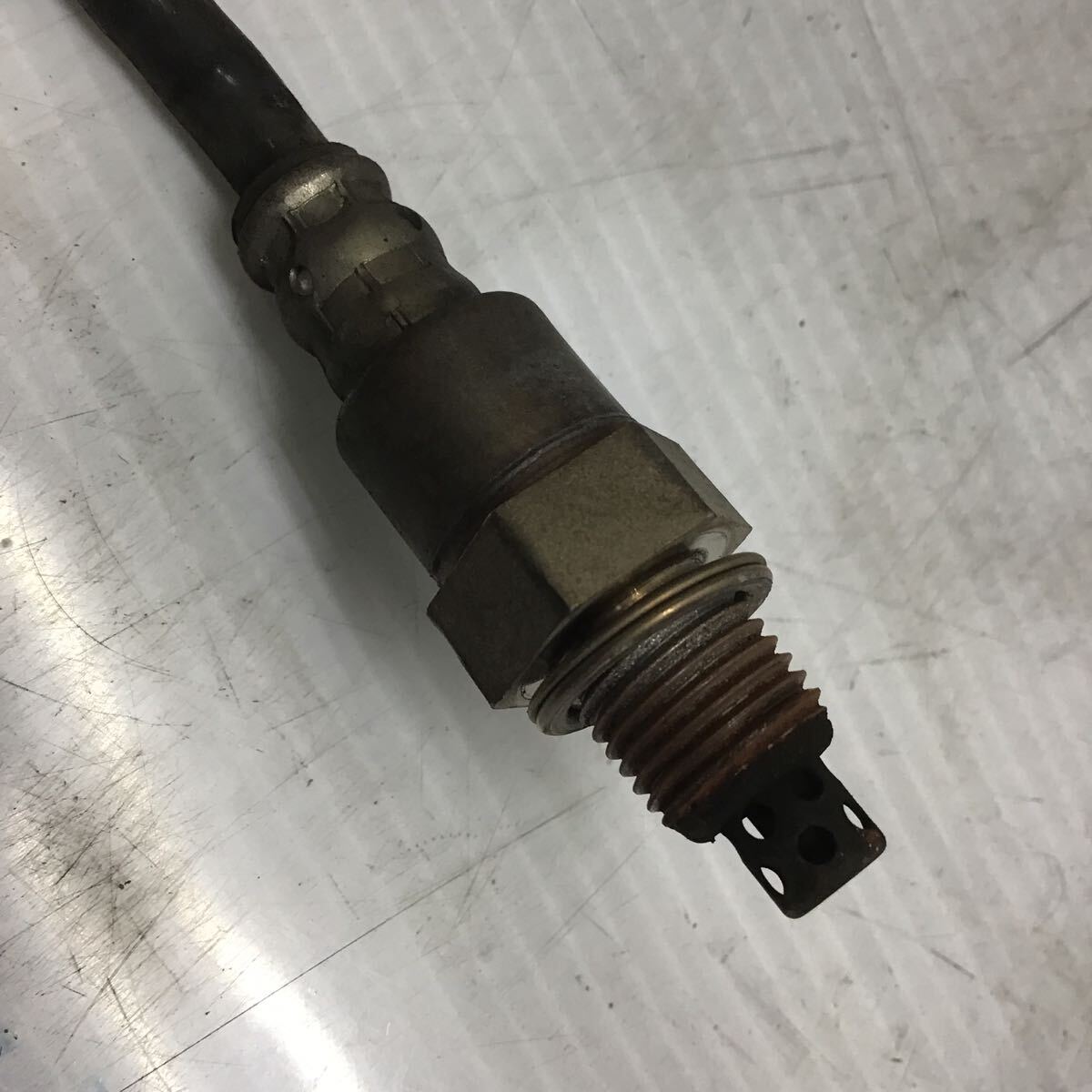 A26-16 スズキ アドレス125 DT11A D2センサー　純正部品 動作確認済み_画像2