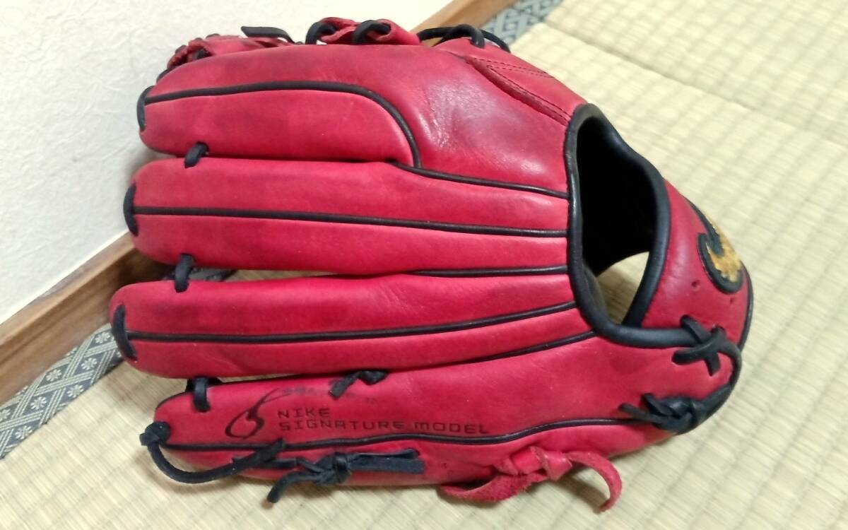 ☆NIKE 軟式グローブ 内野手用 岩村明憲モデル 超希少 中古品 即 ☆NIKE 軟式グローブ 内野手用 岩村明憲モデル 超希少 中古品 即