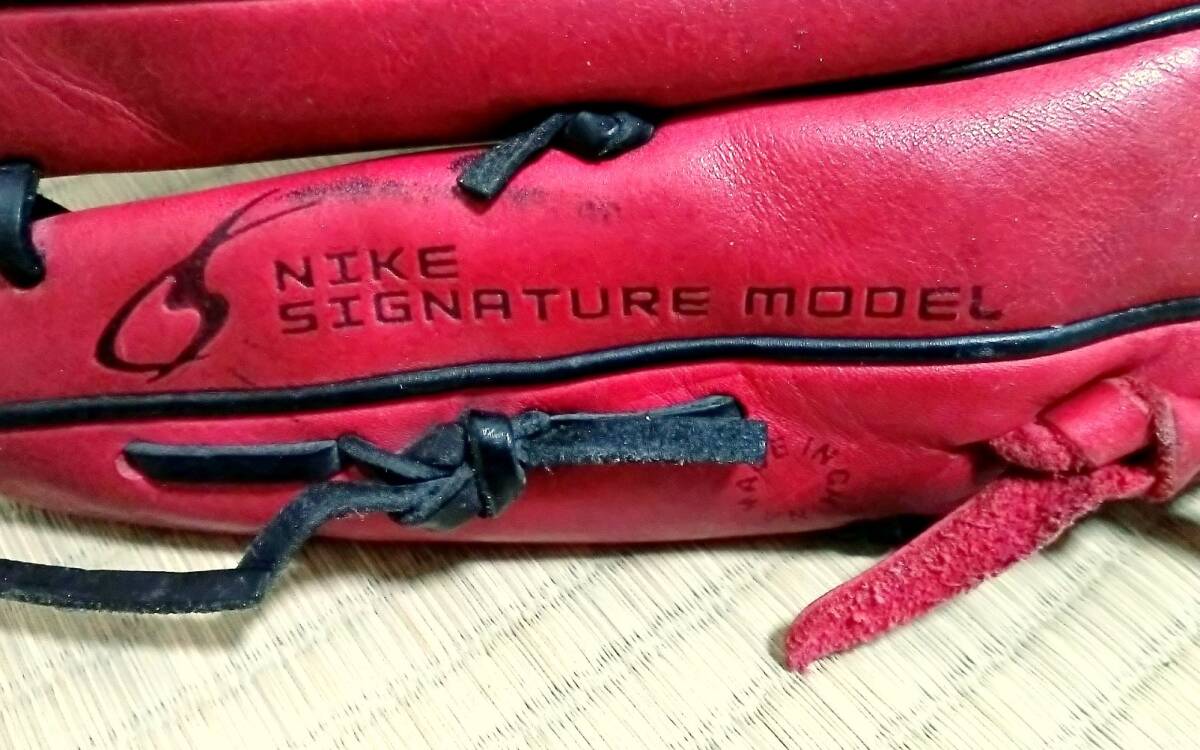☆NIKE 軟式グローブ 内野手用 岩村明憲モデル 超希少 中古品 即 ☆NIKE 軟式グローブ 内野手用 岩村明憲モデル 超希少 中古品 即