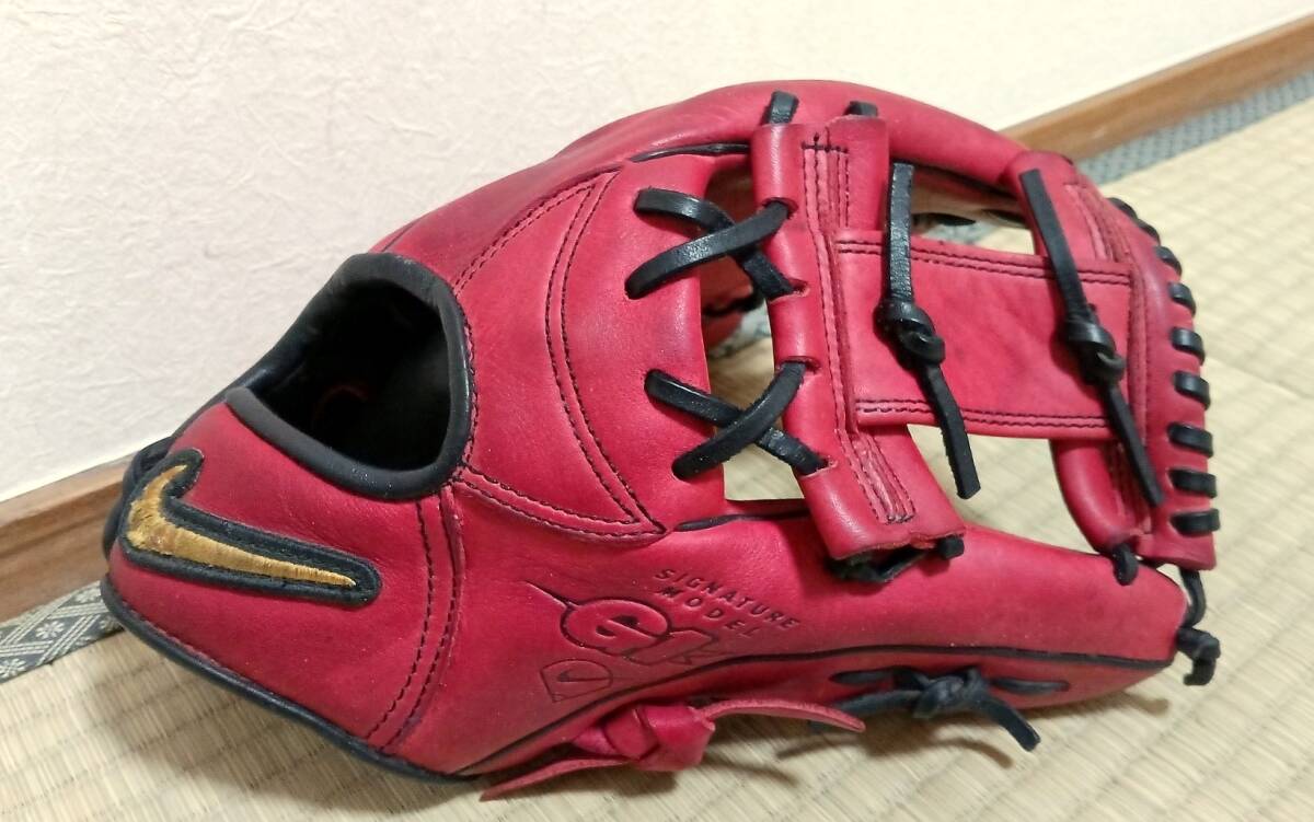 ☆NIKE 軟式グローブ 内野手用 岩村明憲モデル 超希少 中古品 即 ☆NIKE 軟式グローブ 内野手用 岩村明憲モデル 超希少 中古品 即