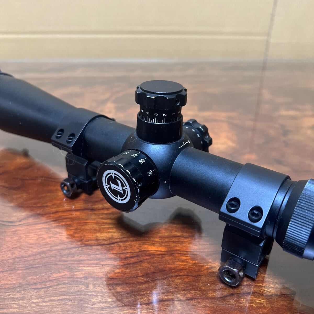 LEUPOLD MARK 4 タイプ スナイパーライフル用スコープ LEUPOLD MARK 4 タイプ スナイパーライフル用スコープ LEUPOLD