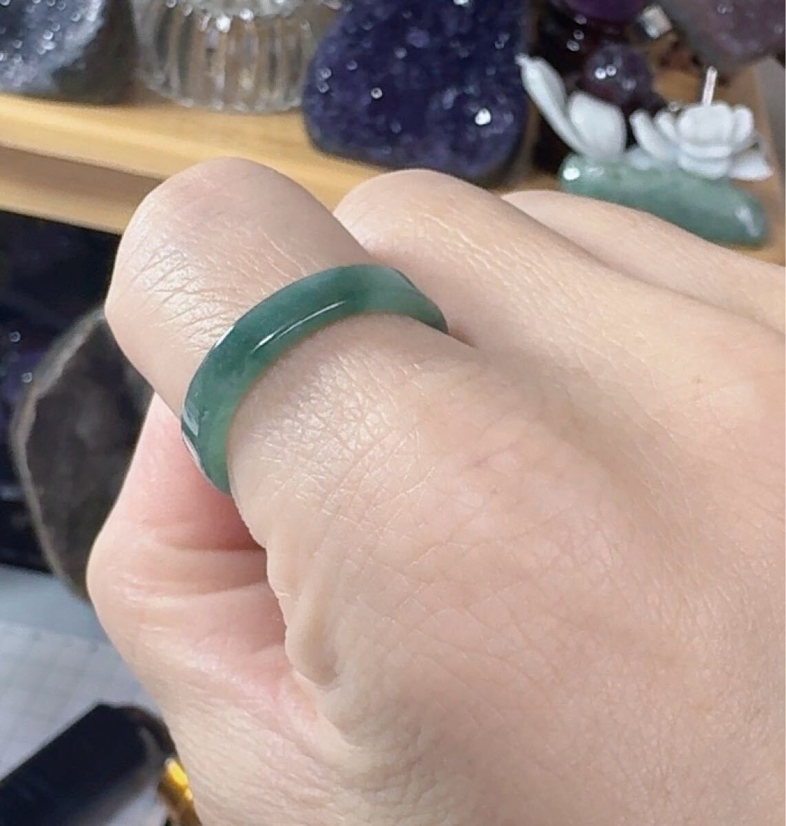 R2-0577天然本翡翠《本物保証》 藍水翡翠 指輪約16～17号 一点物 希少 縁起物 お守り 魔除け 昇進 成功 風水 金運 財運 幸運 幸福_画像3