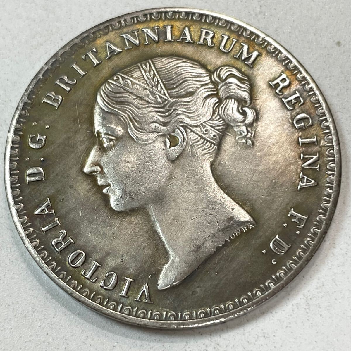 【希望者のみラッピング無料】 イギリス 硬貨 ウナとライオン 1939年 ヴィクトリア女王 古銭 コレクション
