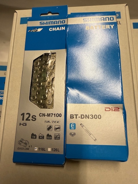 新品 シマノ 105Di2 R7170 グループセット 12速 箱入り BB 新品 シマノ 105Di2 R7170 グループセット 12速 箱入り BB
