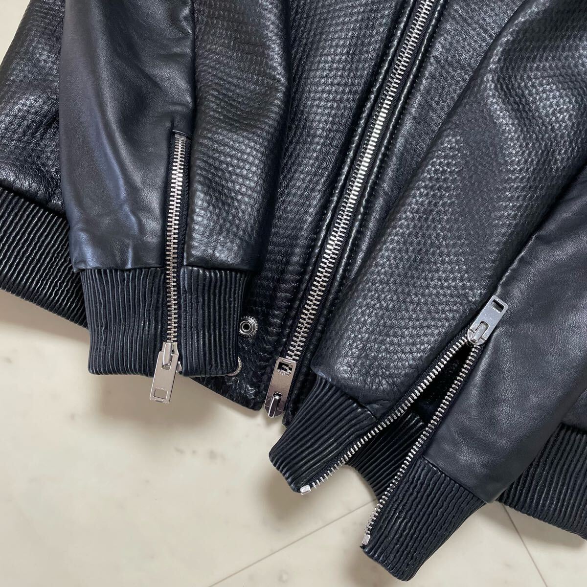 極美品/L相当☆ ディーゼル DIESEL 極上ラムレザー エンボス加工 極美品/L相当☆ ディーゼル DIESEL 極上ラムレザー エンボス加工