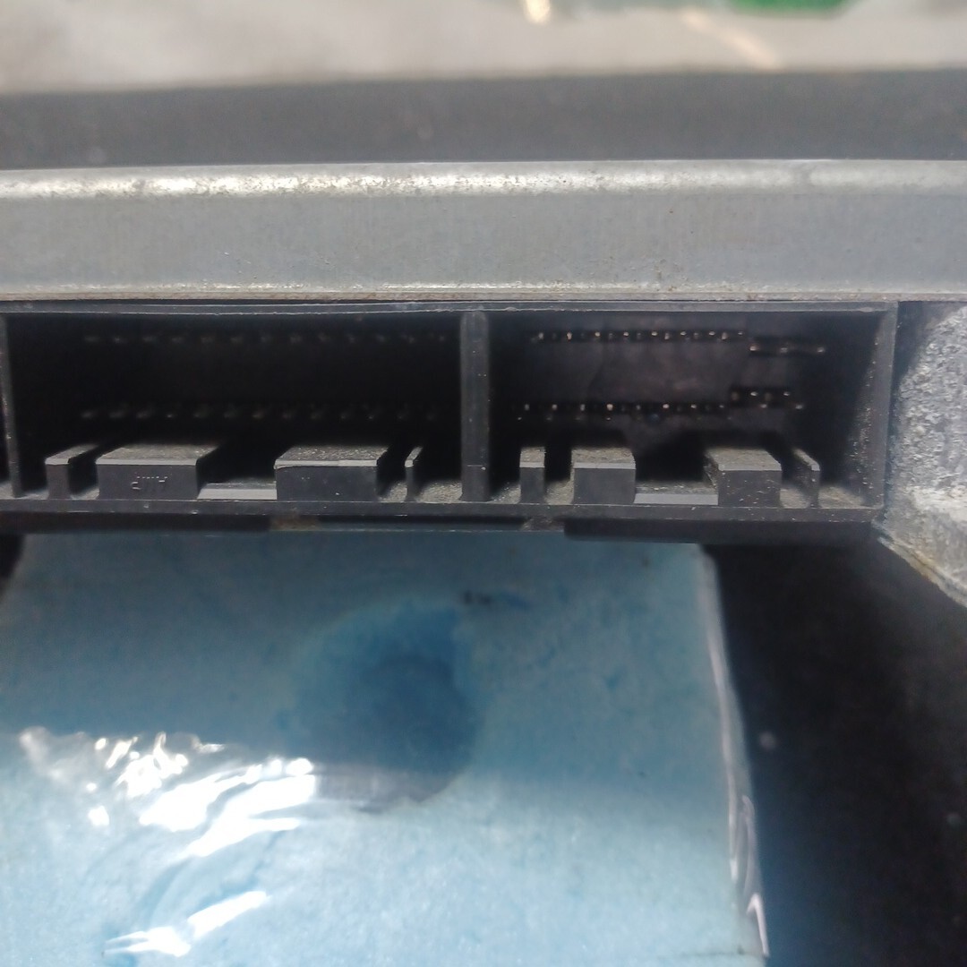 ジャガー/JAGUAR Sタイプ 3.0L V6 フロント電動(dòng)ボディプロセッサーモジュールECU YW4T-13B525-BA