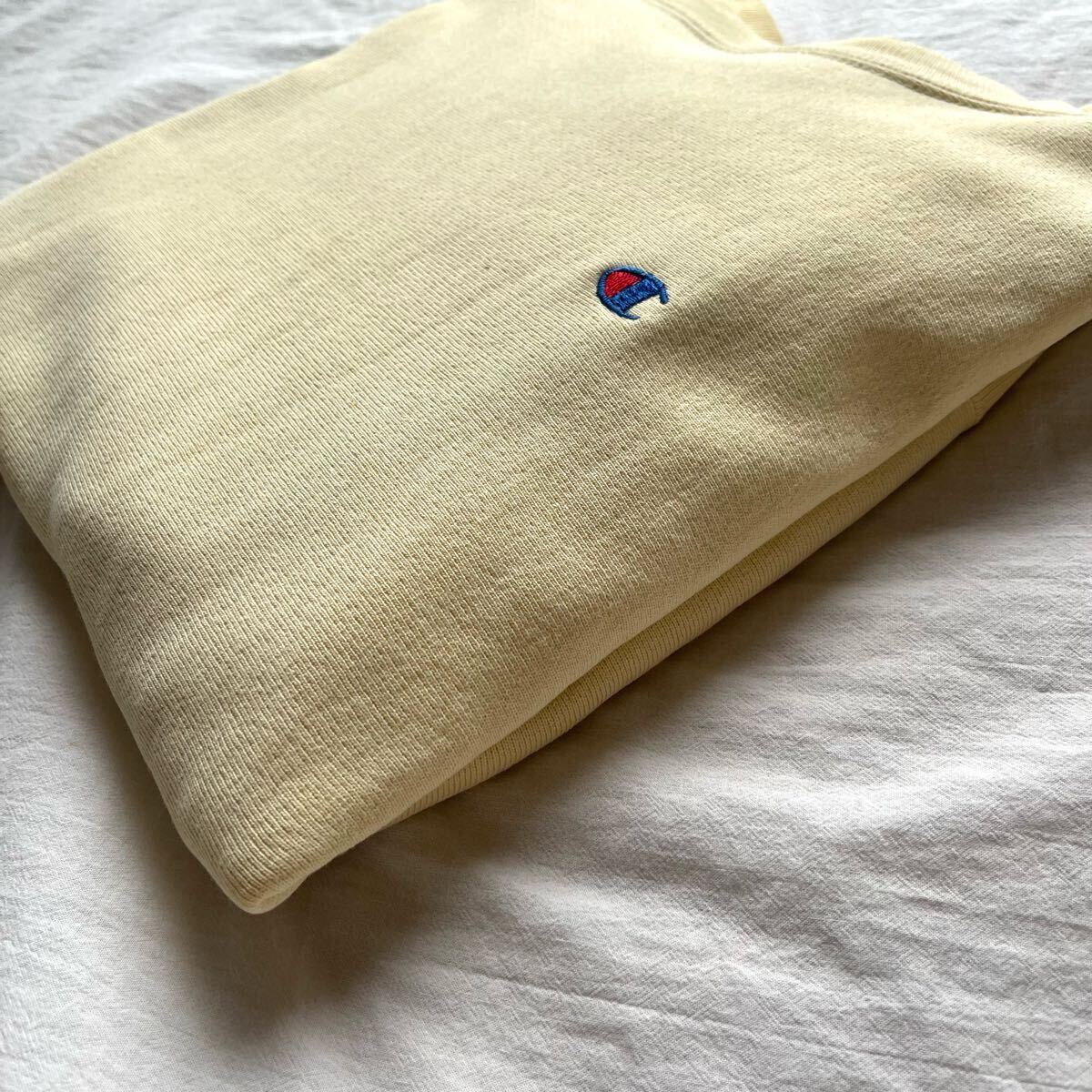 希少カラー クリーム USA製 90s 刺繍タグ 】Champion 希少カラー クリーム USA製 90s 刺繍タグ 】Champion