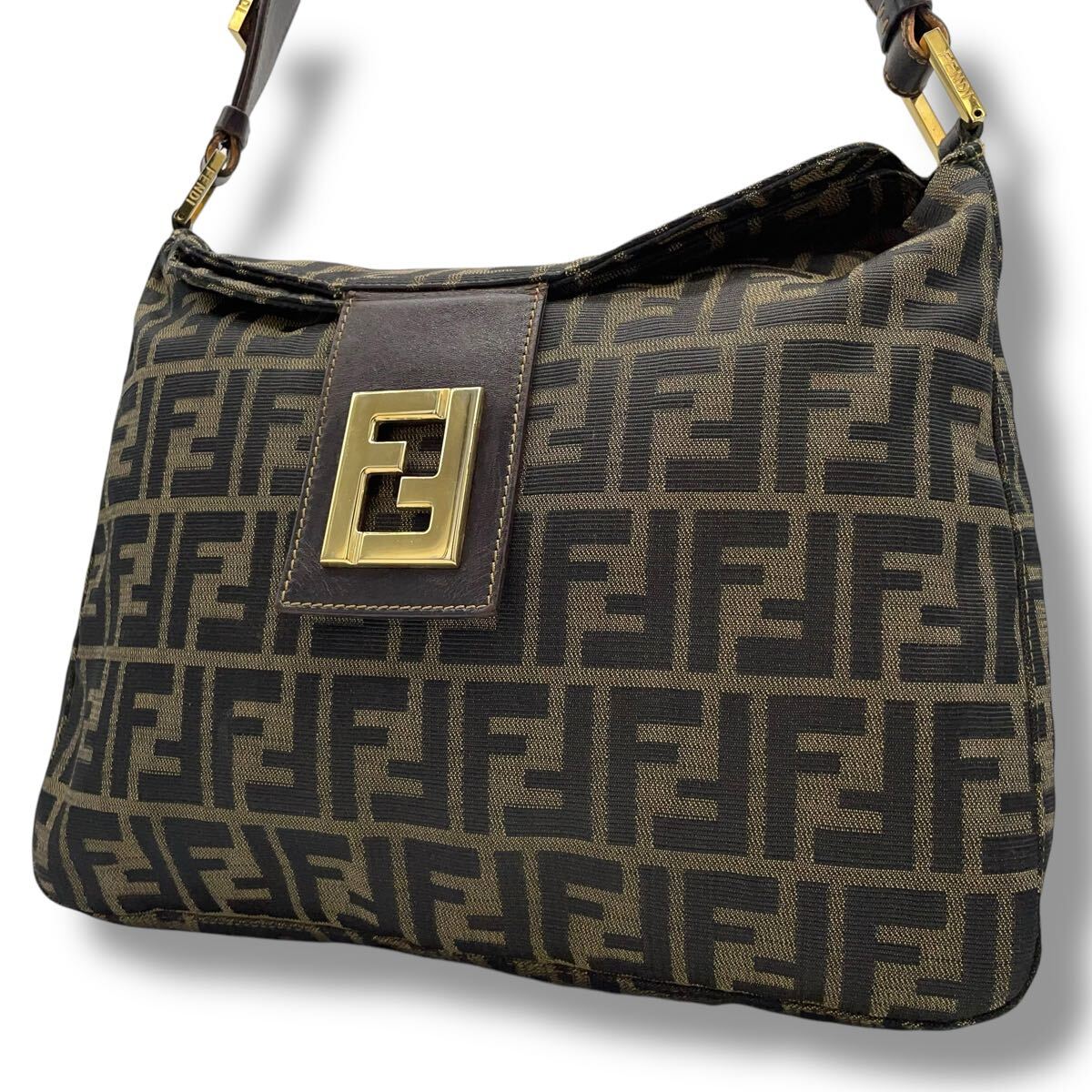 1円【極美品】 フェンディ FENDI マンマバケット ズッカ柄 ワン 1円【極美品】 フェンディ FENDI マンマバケット ズッカ柄 ワン