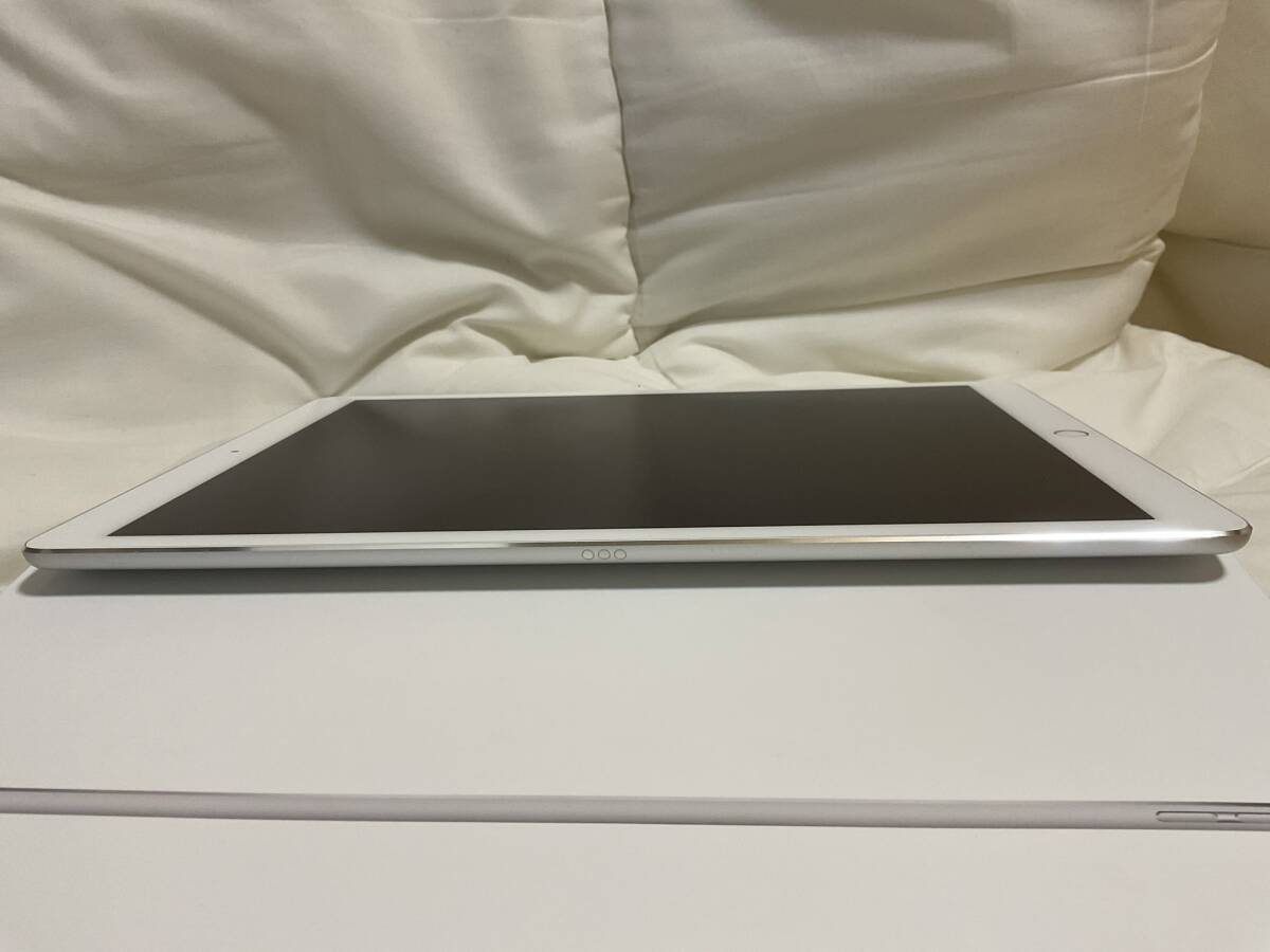 iPad Pro 12.9インチ 第1世代 Wi-Fiモデル 32GB シルバー ML0G2J iPad Pro 12.9インチ 第1世代 Wi-Fiモデル 32GB シルバー ML0G2J