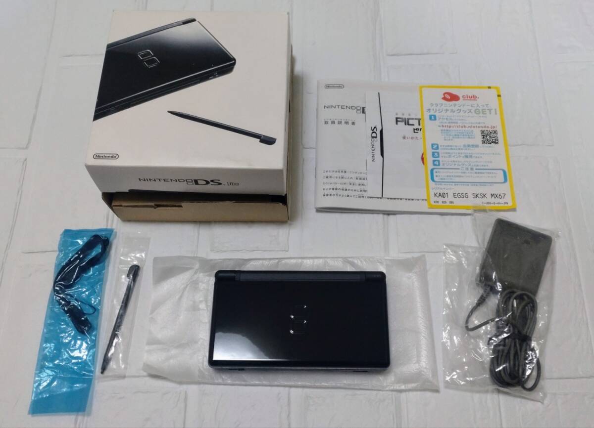 ◇【ほぼ未使用】Nintendo DS Lite USG-001 NDS ジェット ◇【ほぼ未使用】Nintendo DS Lite USG-001 NDS ジェット