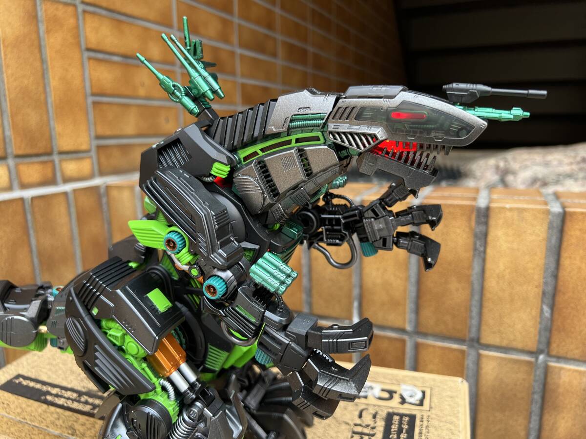 AZデスザウラー全塗装済完成品(旧暗黒軍カラー仕様第二弾 AZデスザウラー全塗装済完成品(旧暗黒軍カラー仕様第二弾