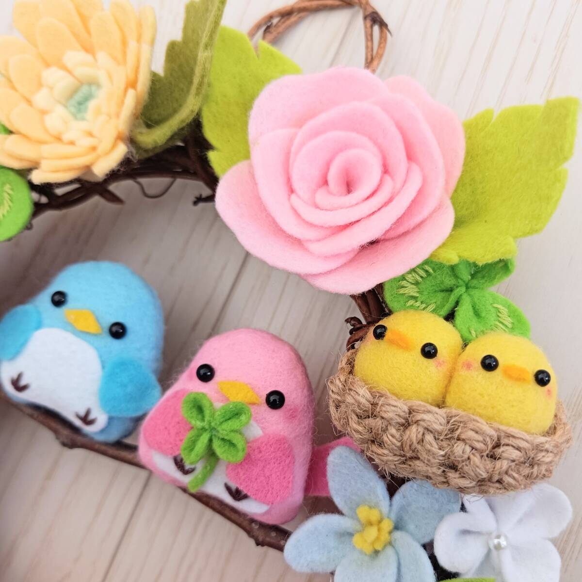 Ema☆手作り☆フェルト☆ハンドメイド☆リース☆鳥☆ひよこ☆花 Ema☆手作り☆フェルト☆ハンドメイド☆リース☆鳥☆ひよこ☆花