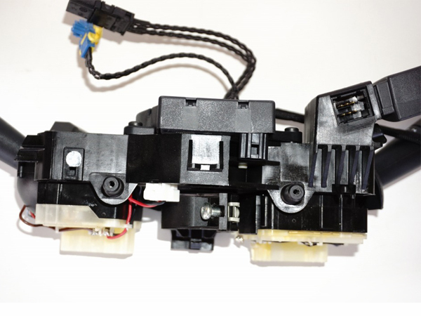 『ルノールーテシア4 RH5F用 純正 コンビネーションスイッチASSY』【1960-64882】