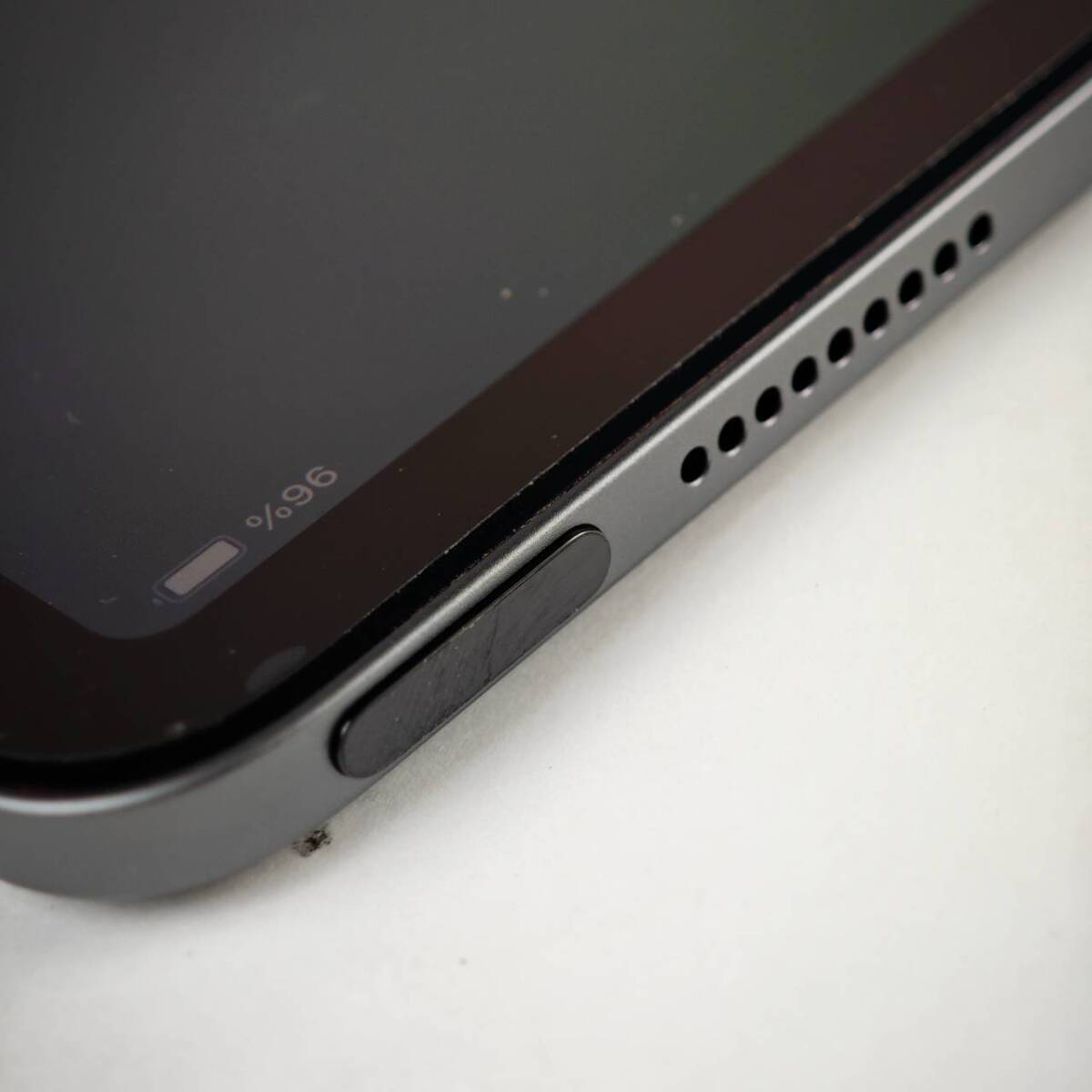iPad Air 第5世代 Wi-Fiモデル 64GB スペースグレー 極美品 付属 iPad Air 第5世代 Wi-Fiモデル 64GB スペースグレー 極美品 付属