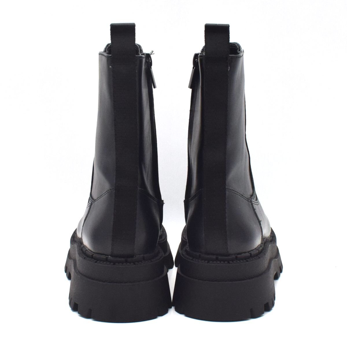ほぼ未使用】 ZARA ザラ トラックソール ショートブーツ SIZE:37 ほぼ未使用】 ZARA ザラ トラックソール ショートブーツ SIZE:37