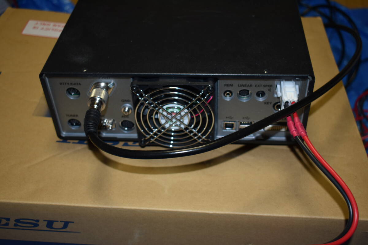 八重洲無線 HF/50MHz帯オールモードトランシーバー FTDX10M 50W 八重洲無線 HF/50MHz帯オールモードトランシーバー FTDX10M 50W