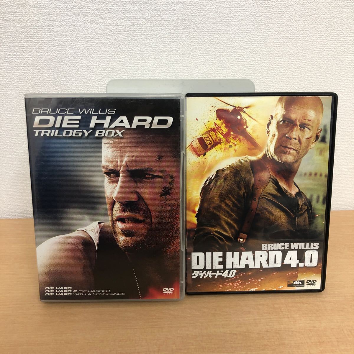 Y0311B ダイハード トリロジーボックス DIE HARD TRILLOGY BOX/4.0/DVD 2本セット セル版 日本語吹替 海外 アクション ブルース?ウィリス