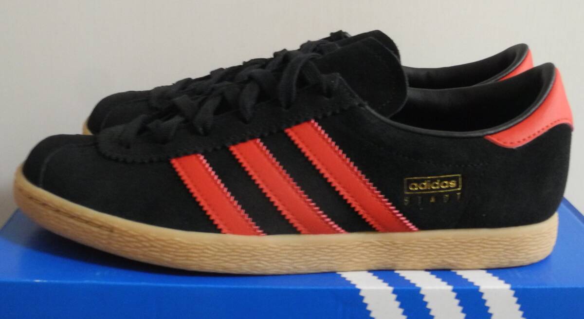 新品 STADT 2024年制 JP26.0cm JI1885 黒×赤 adidas 地名モデル city collection
