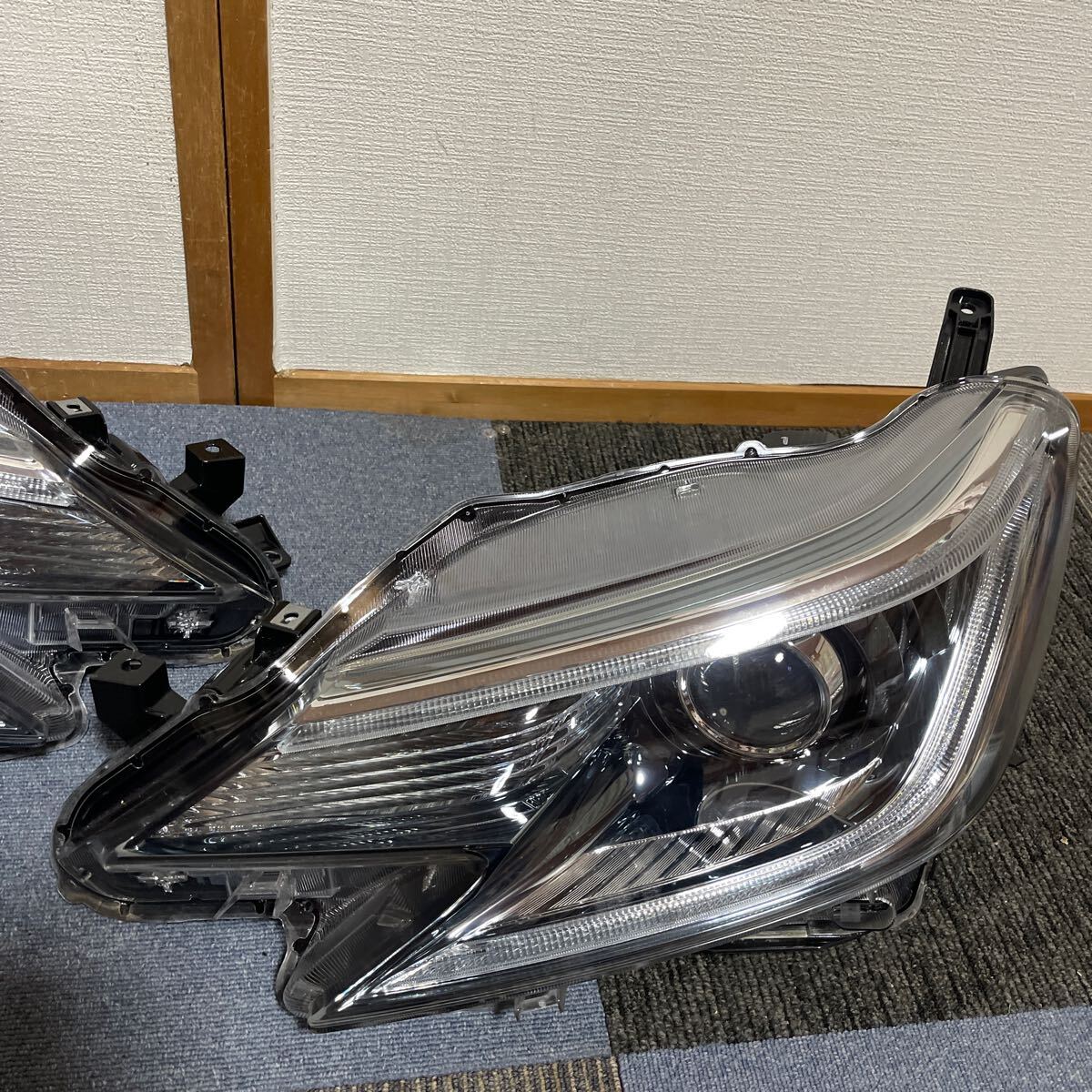 トヨタ GRX130 マークX 純正品 ヘッドライト 左右セット コンピュータ付き 送料込み 即決 割れあり koito 22-358