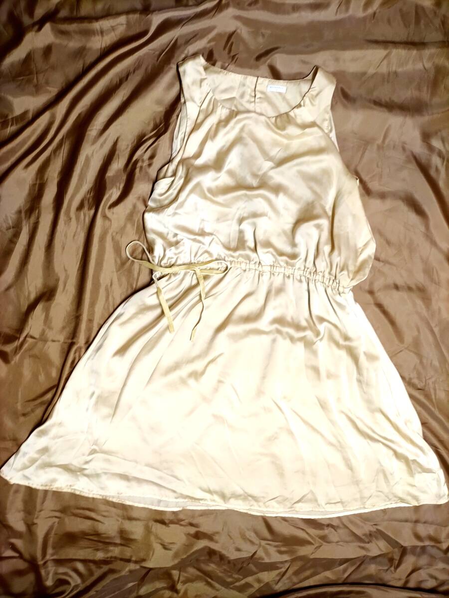 メンズ様 女裝 大きめサテンワンピース フォーマルドレス シャンパンゴールド 光沢 つるつるぴかぴか とろとろ 愛用 清楚 女子アナ 発表會