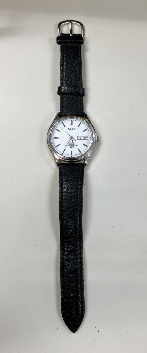 【SEIKO セイコー ALBA アルバソーラー 腕時(shí)計(jì)】メンズ/白文字盤/カレンダー/現(xiàn)狀品/T73-076