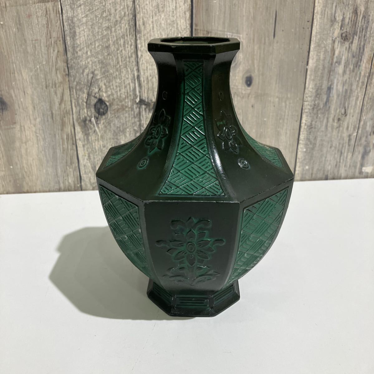 鳳州作 青銅八角花瓶 骨董品|Yahoo!フリマ(旧PayPayフリマ 鳳州作 青銅八角花瓶 骨董品|Yahoo!フリマ(旧PayPayフリマ