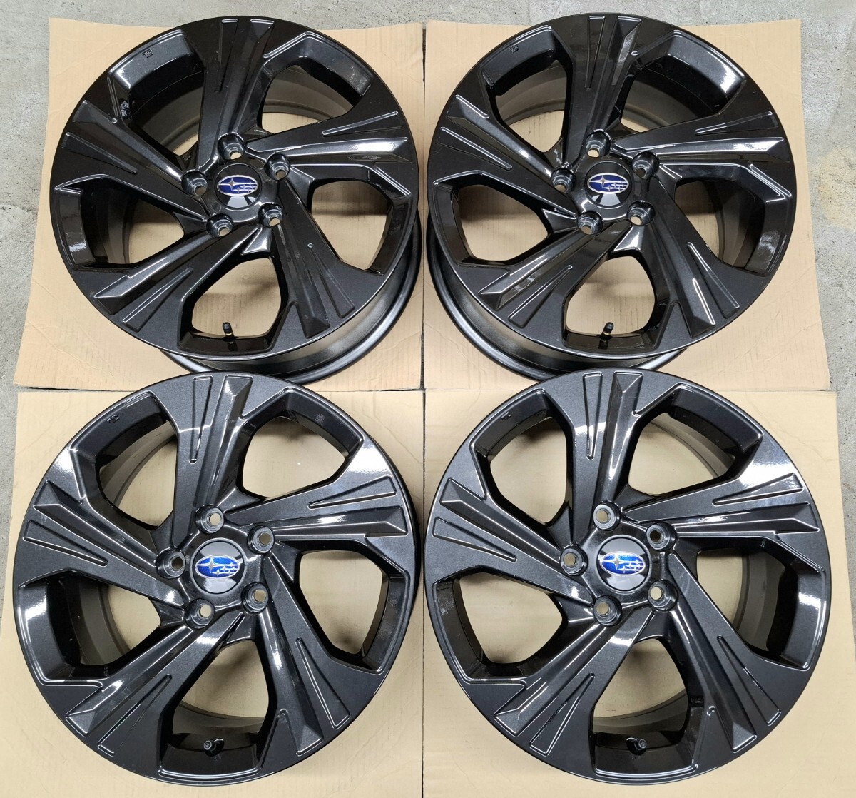新車外し】スバル NEW クロストレック 純正 ホイール 4本 7.0J 新車外し】スバル NEW クロストレック 純正 ホイール 4本 7.0J
