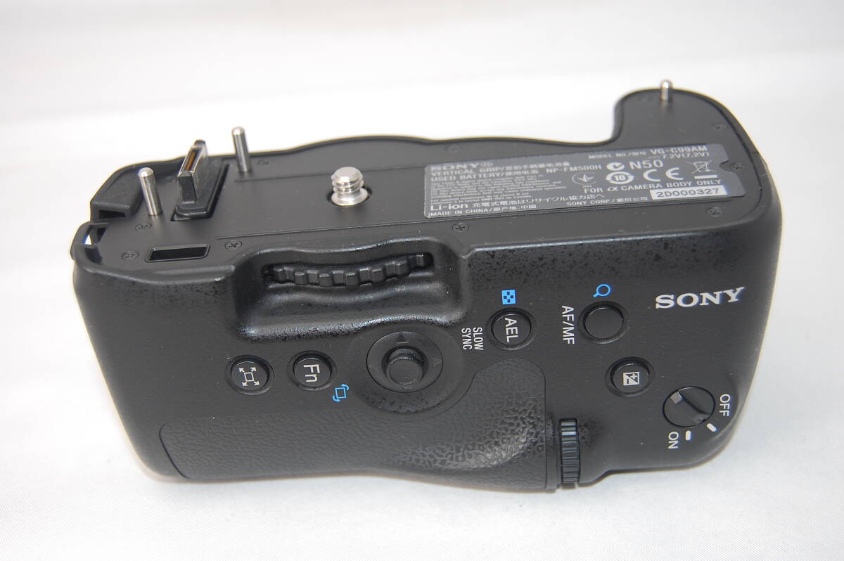 ★極上美品★ SONY ソニー α99 (SLT-A99) 用 縦位置グリップ VG-C99AM #G-184