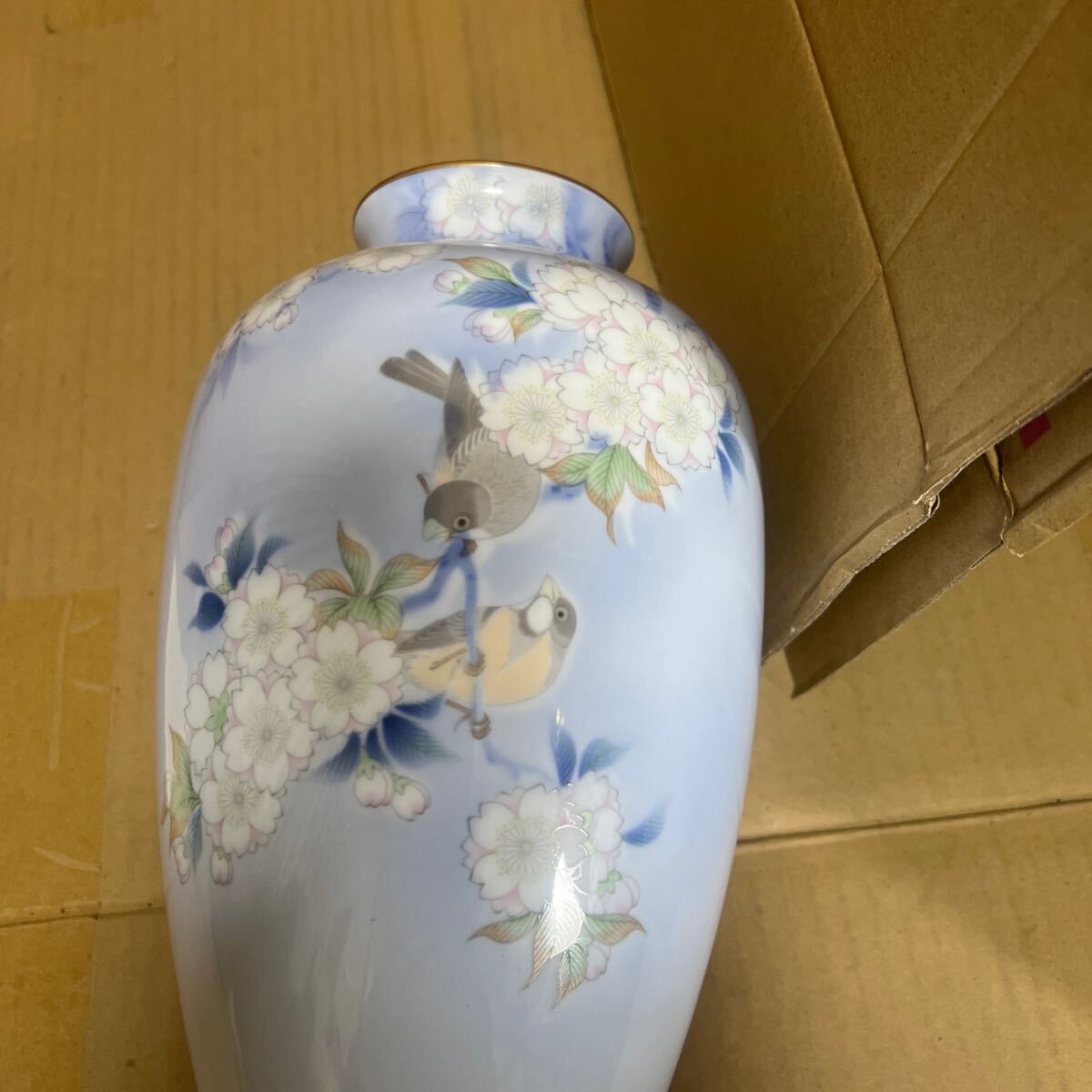 深川製磁 官窯染付 宮内庁御用達 花瓶。691(深川製磁)|売買され 深川製磁 官窯染付 宮内庁御用達 花瓶。691(深川製磁)|売買され