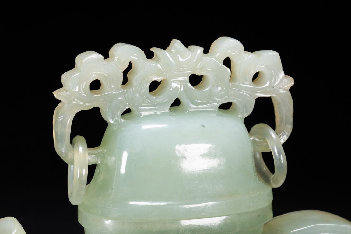 善古堂】時代物 中国伝来 天然碧玉 花卉図酒壺 徳利 共箱 材質 善古堂】時代物 中国伝来 天然碧玉 花卉図酒壺 徳利 共箱 材質