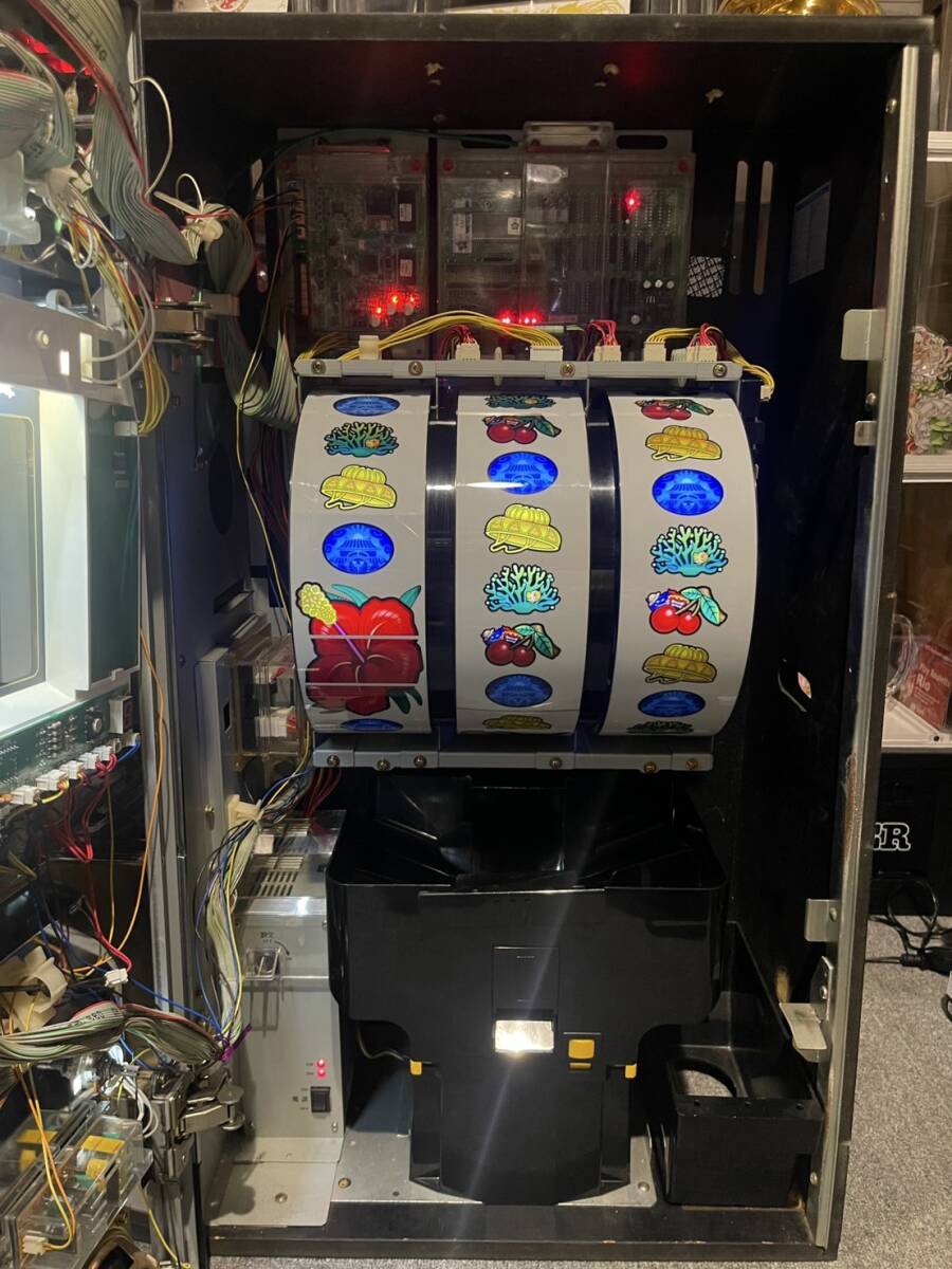 5号機☆エマ☆イミソーレ2R☆コイン不要機付き(パチスロ実機 5号機☆エマ☆イミソーレ2R☆コイン不要機付き(パチスロ実機