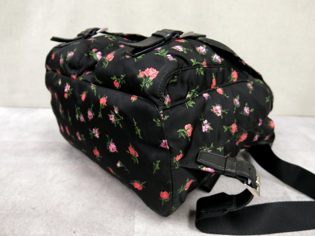 ○超美品○PRADA プラダ○三角ロゴプレート○花柄○ポコノ ○超美品○PRADA プラダ○三角ロゴプレート○花柄○ポコノ