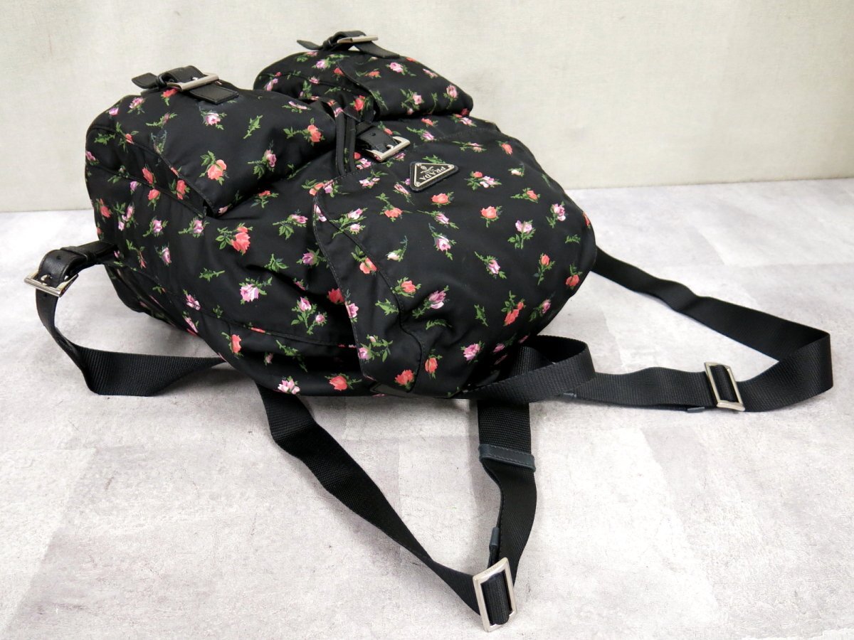 ○超美品○PRADA プラダ○三角ロゴプレート○花柄○ポコノ ○超美品○PRADA プラダ○三角ロゴプレート○花柄○ポコノ