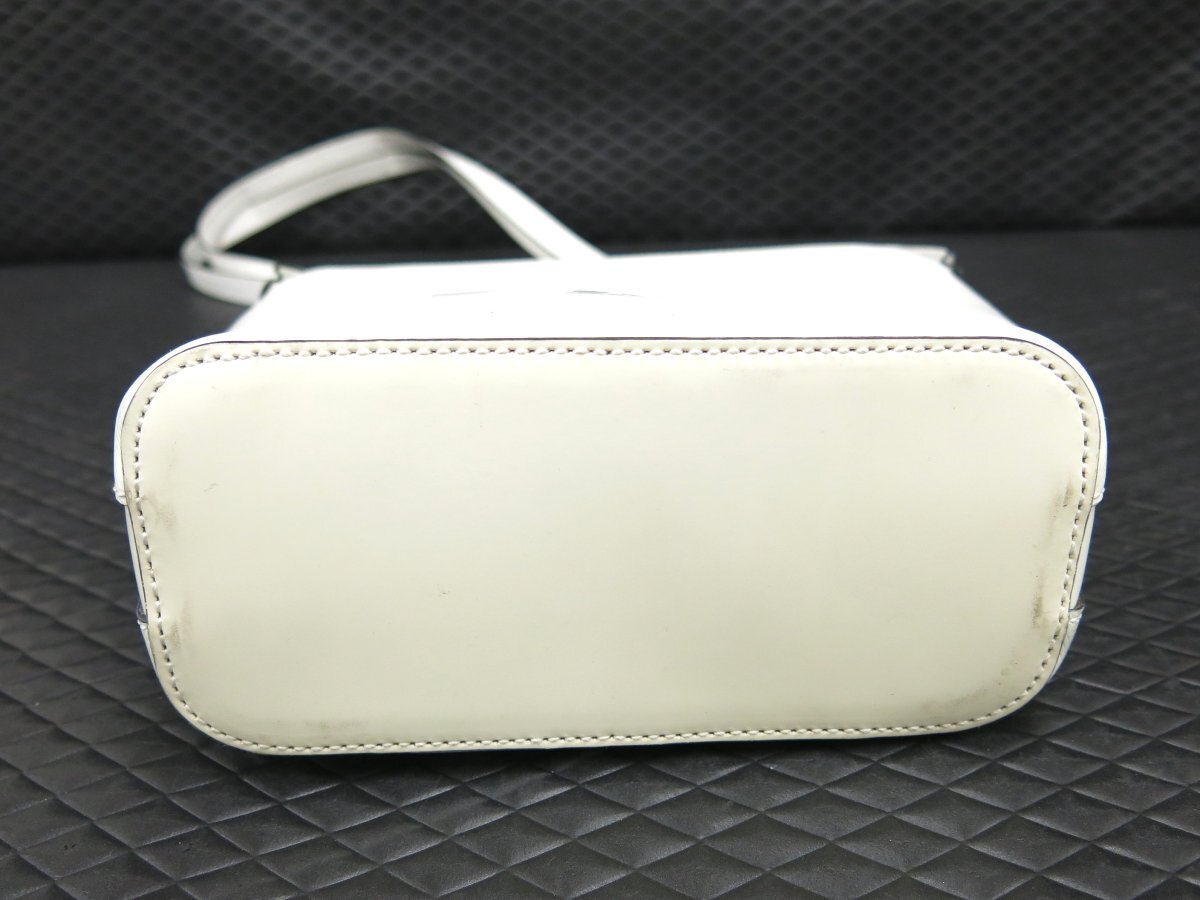 ◇美品◇CELINE セリーヌ◇ロゴ型押し◇カーフ レザー 本革 ◇美品◇CELINE セリーヌ◇ロゴ型押し◇カーフ レザー 本革
