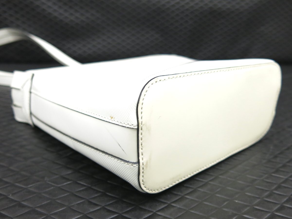 ◇美品◇CELINE セリーヌ◇ロゴ型押し◇カーフ レザー 本革 ◇美品◇CELINE セリーヌ◇ロゴ型押し◇カーフ レザー 本革