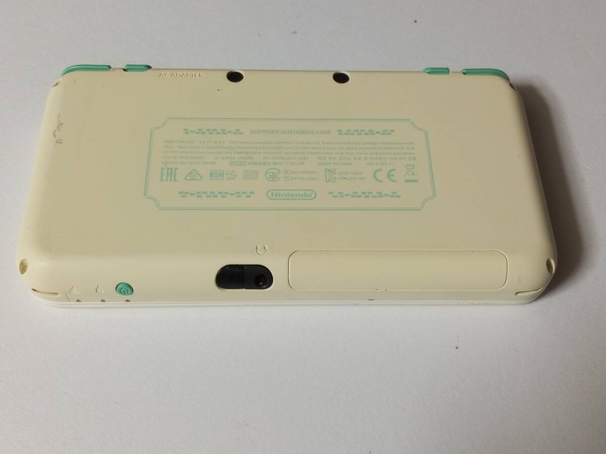 Newニンテンドー2DS LL とびだせ どうぶつの森 amiibo+パック Newニンテンドー2DS LL とびだせ どうぶつの森 amiibo+パック