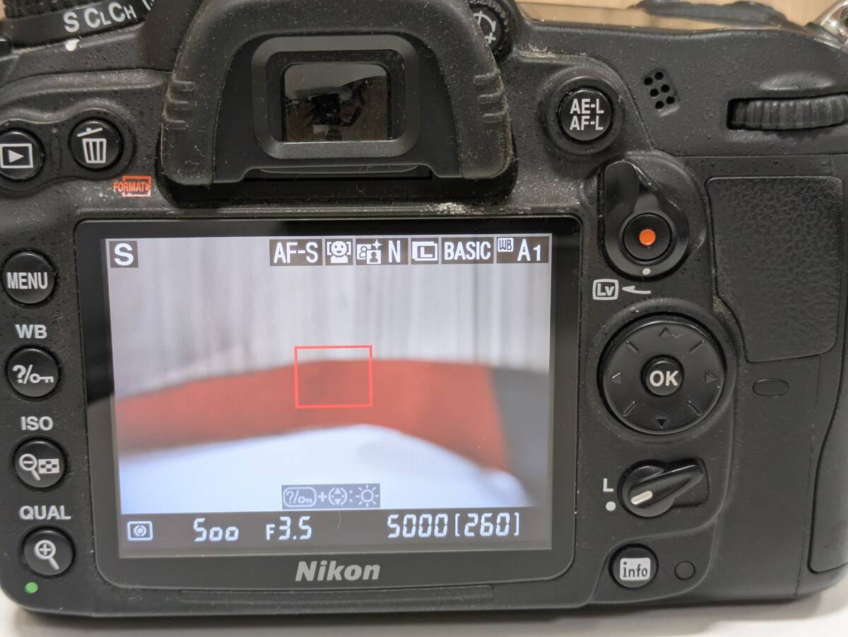 NIKON ニコン D7000 ボディ、VR DX AF-S NIKKOR 18-200mm 1:3.5 NIKON ニコン D7000 ボディ、VR DX AF-S NIKKOR 18-200mm 1:3.5