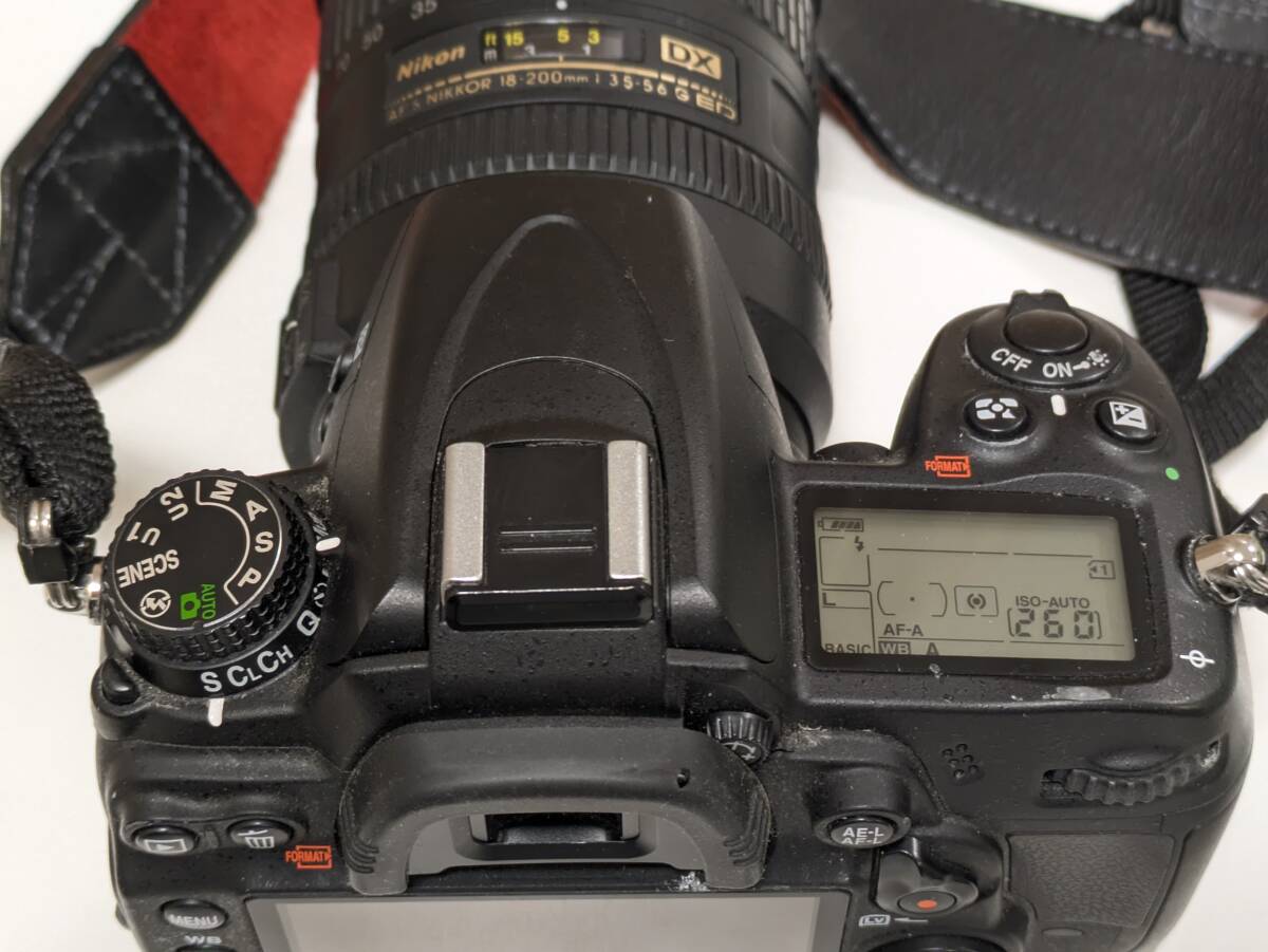 NIKON ニコン D7000 ボディ、VR DX AF-S NIKKOR 18-200mm 1:3.5 NIKON ニコン D7000 ボディ、VR DX AF-S NIKKOR 18-200mm 1:3.5