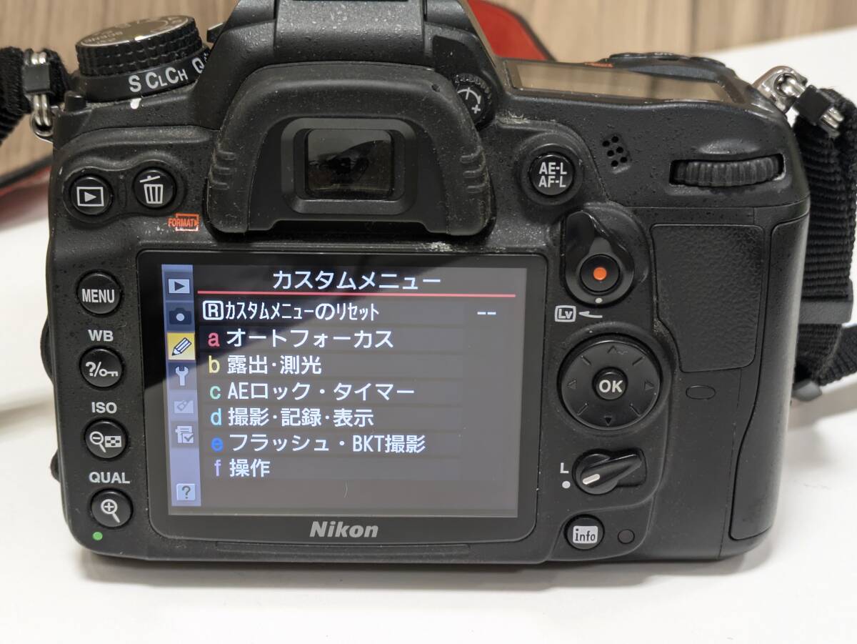 NIKON ニコン D7000 ボディ、VR DX AF-S NIKKOR 18-200mm 1:3.5 NIKON ニコン D7000 ボディ、VR DX AF-S NIKKOR 18-200mm 1:3.5