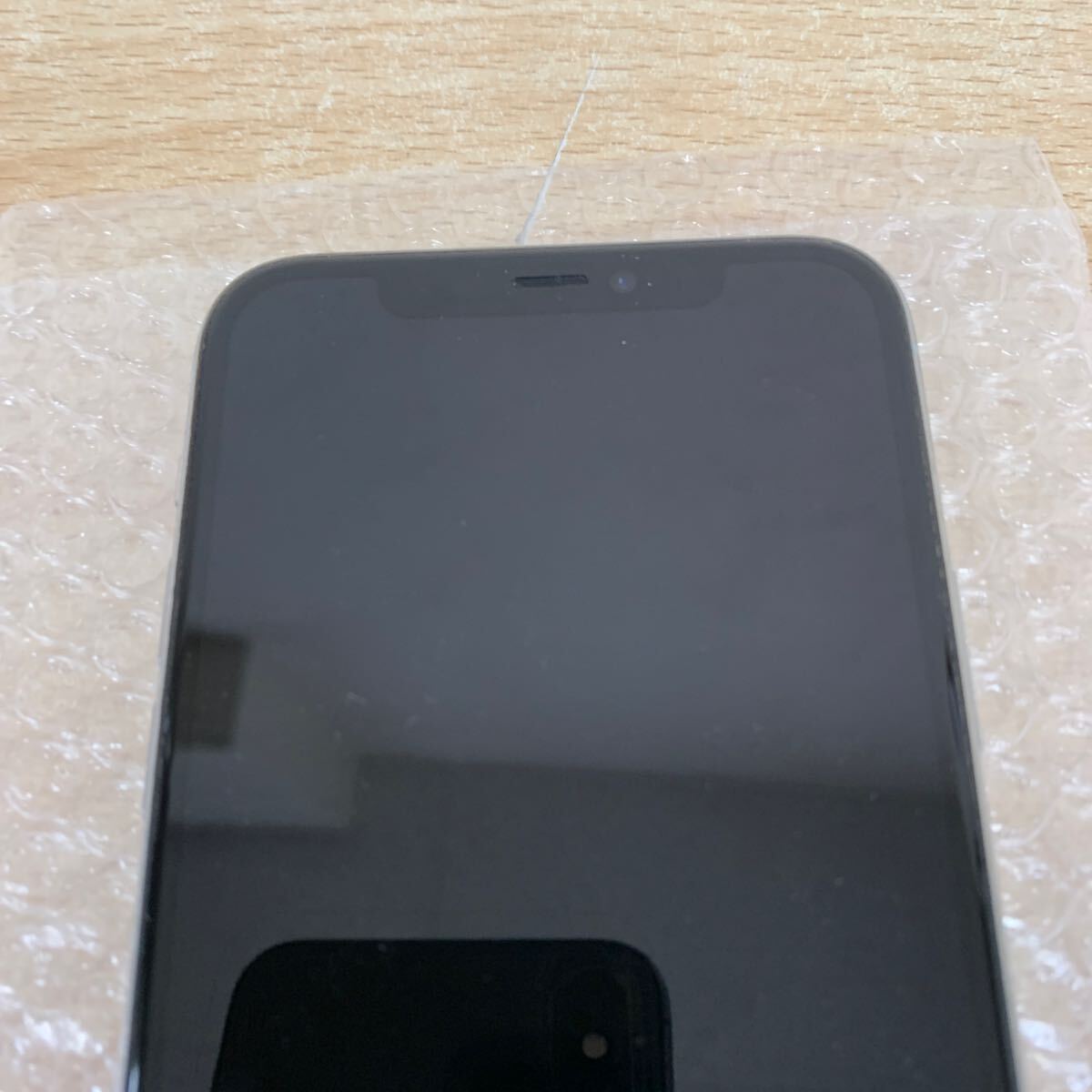 中古品 Apple iPhone 11 Pro 256GB シルバー MWC82J/A 本体のみ 中古品 Apple iPhone 11 Pro 256GB シルバー MWC82J/A 本体のみ