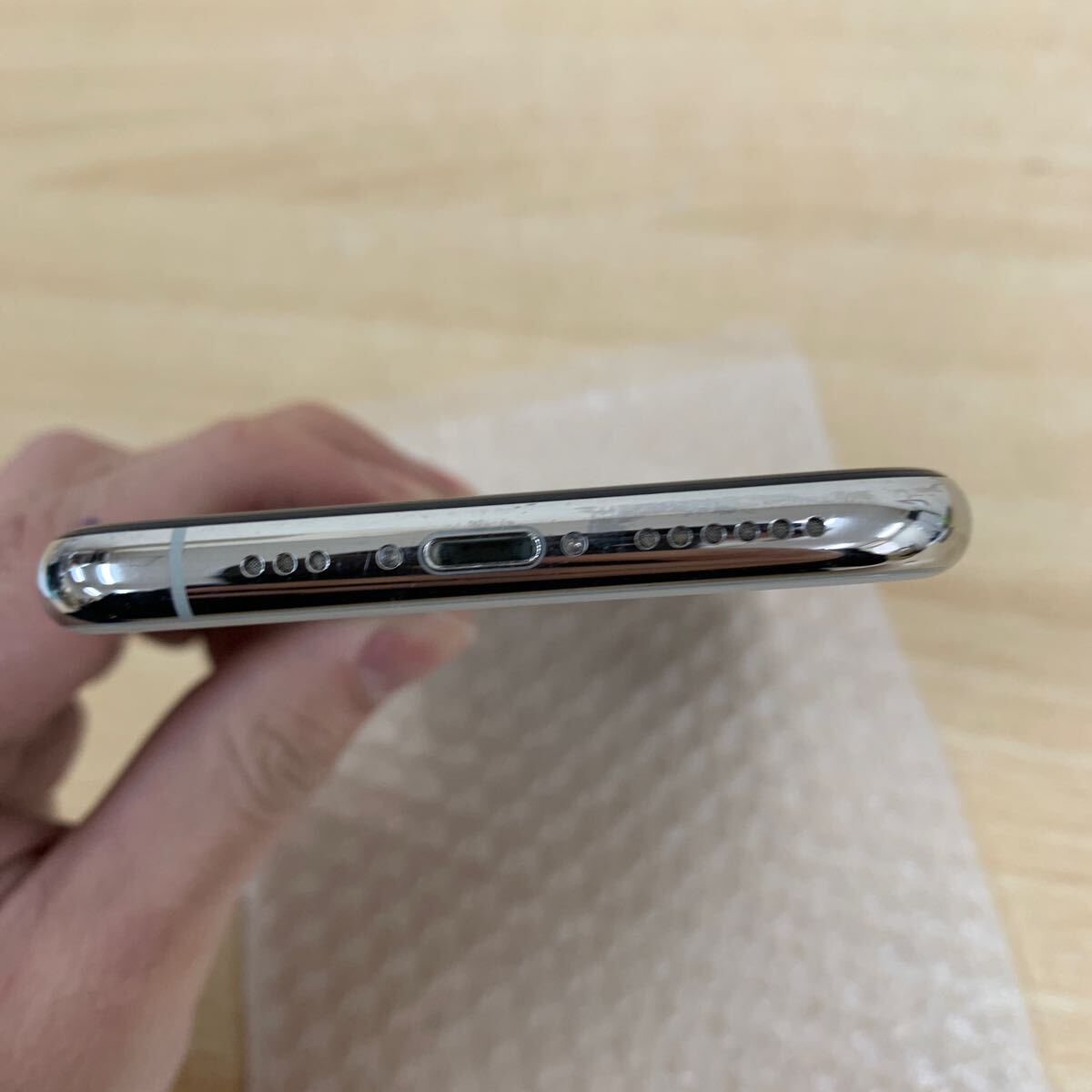 中古品 Apple iPhone 11 Pro 256GB シルバー MWC82J/A 本体のみ 中古品 Apple iPhone 11 Pro 256GB シルバー MWC82J/A 本体のみ
