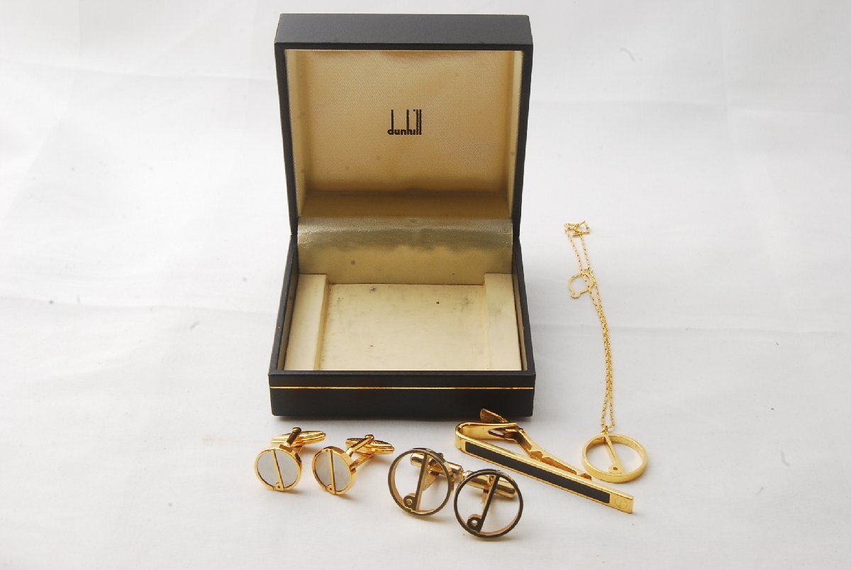 $ 美品 $ 箱付き● タイピン＆ カフス 4點(diǎn)セット ● dunhill ◆ ダンヒル ◆ロゴ入り◆ 光沢 ゴールド系 ＆ ブラック系◆ 英國(guó)制◆送料無(wú)料