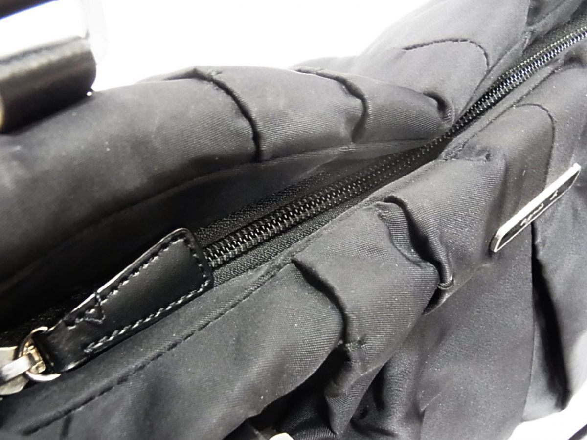 $ 美品 $ 大人気！■ agnes b. ■ アニエスベー ■ ナイロン製 レザー使い・ 大きめ ショルダー トートバッグ ■ 黒 ブラック ■ 送料無料_画像6