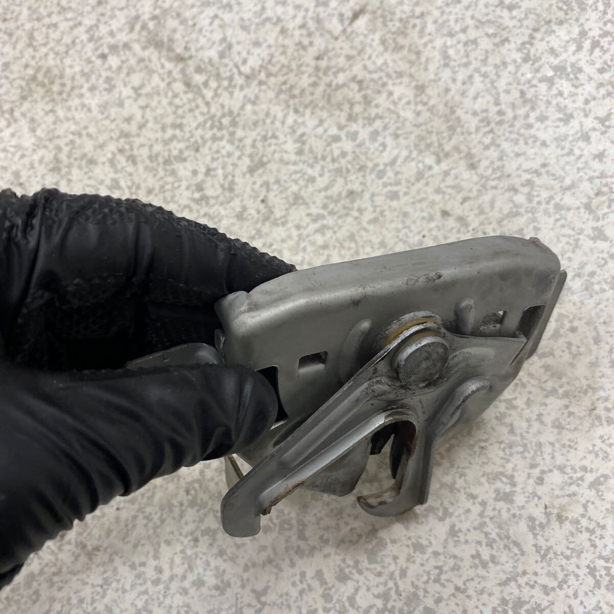 ボンネットキャッチ　ロック　ジムニー JA22_画像2