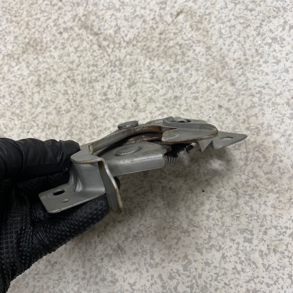 ボンネットキャッチ　ロック　ジムニー JA22_画像3