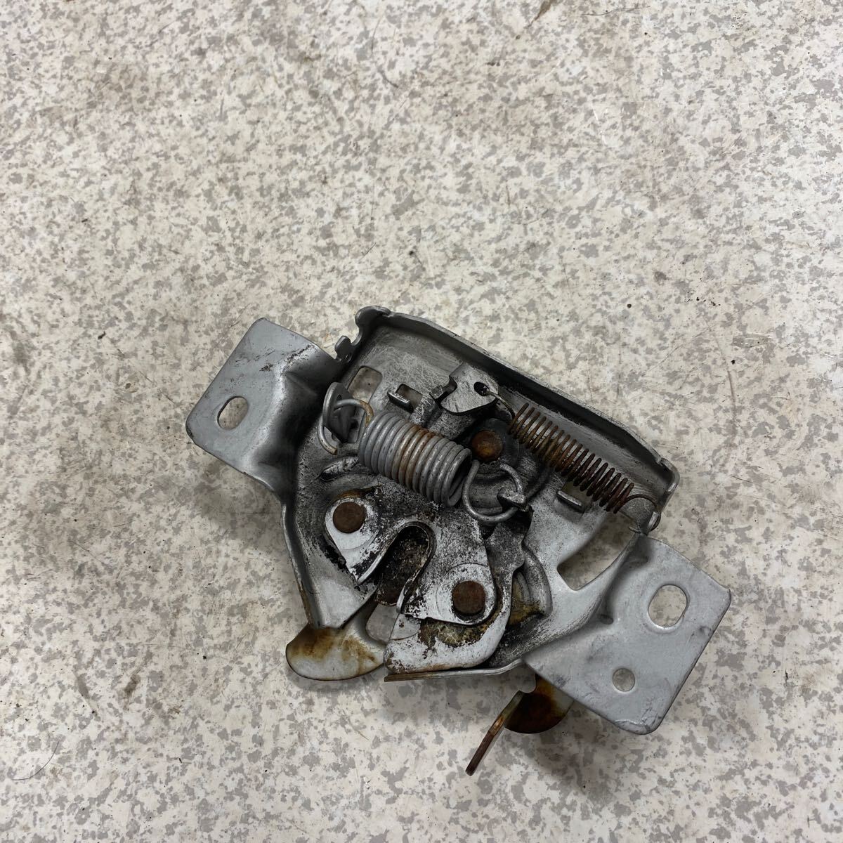 ボンネットキャッチ　ロック　ジムニー JA22_画像4