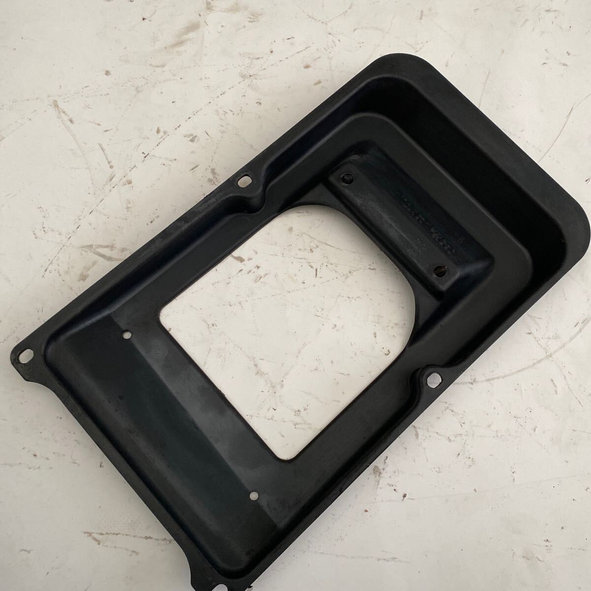 ボンネットダクト エアダクト 裏　カバー　パネル　ジムニー JA22_画像2