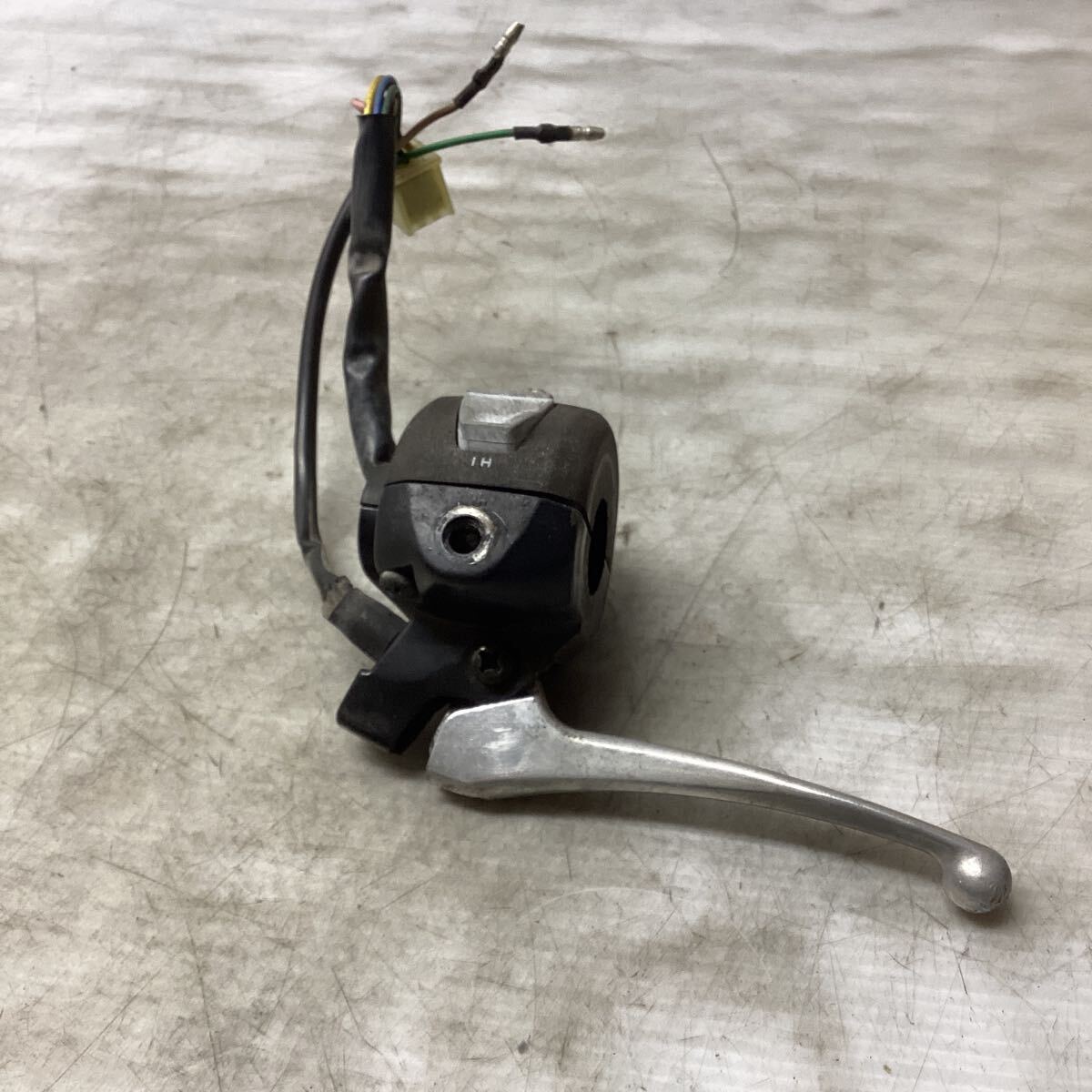 E22-21 ヤマハ ジョグ ポシェ 3KJ ハンドル スイッチ 左 動作確認済み 純正部品_画像5